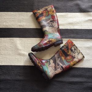 G&G wellies rain boots.